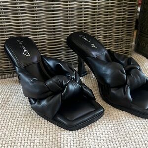 Circus by Sam Edelman Black Heels with Knot Design size 6 EUC